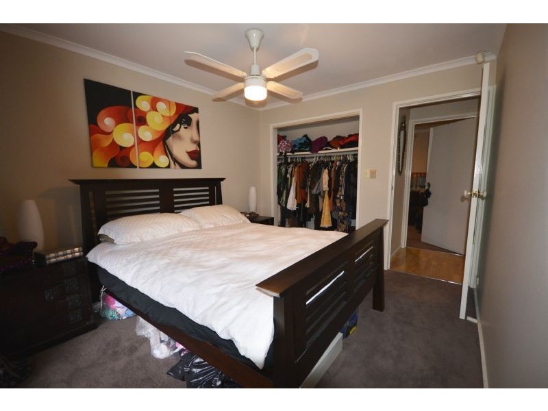 2/66 Kurung Drive, Kings Park VIC 3021