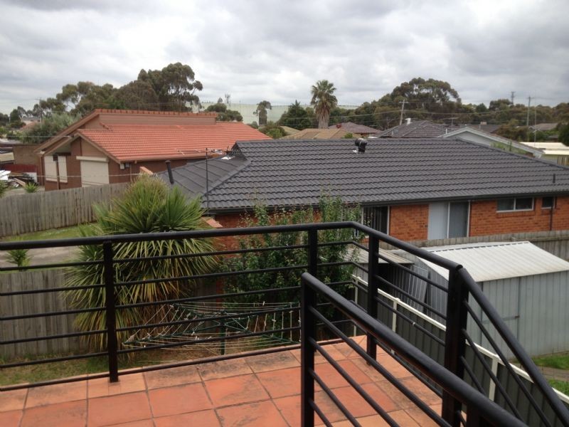 18 Cordelia Grove, St Albans VIC 3021