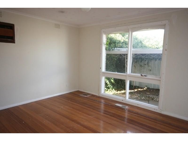 8 Robyn Avenue, Albanvale VIC 3021