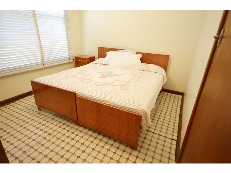 17 Ivanhoe Avenue, St Albans VIC 3021