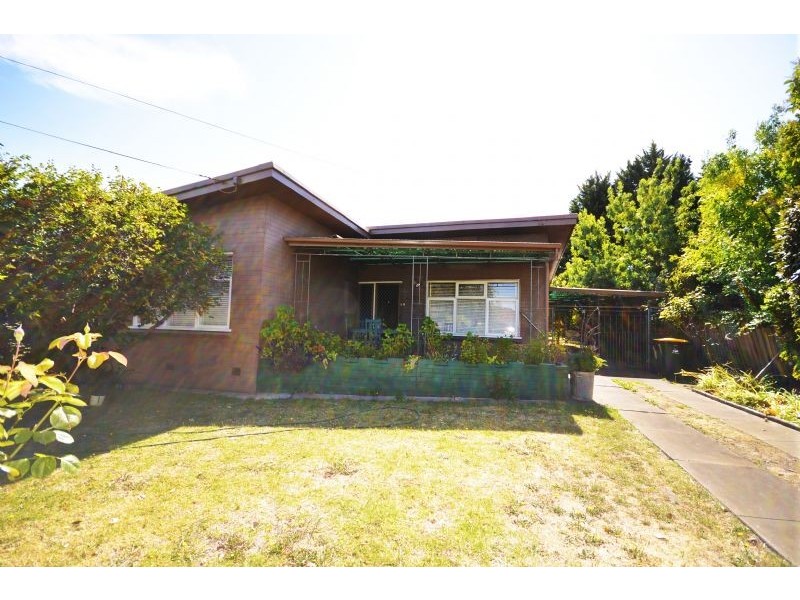 17 Ivanhoe Avenue, St Albans VIC 3021