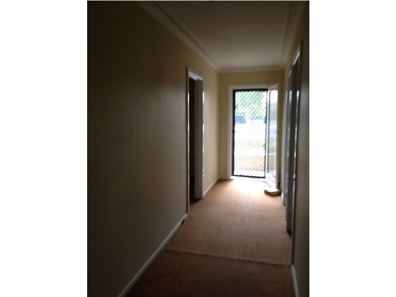 8 Kings Road, St Albans VIC 3021