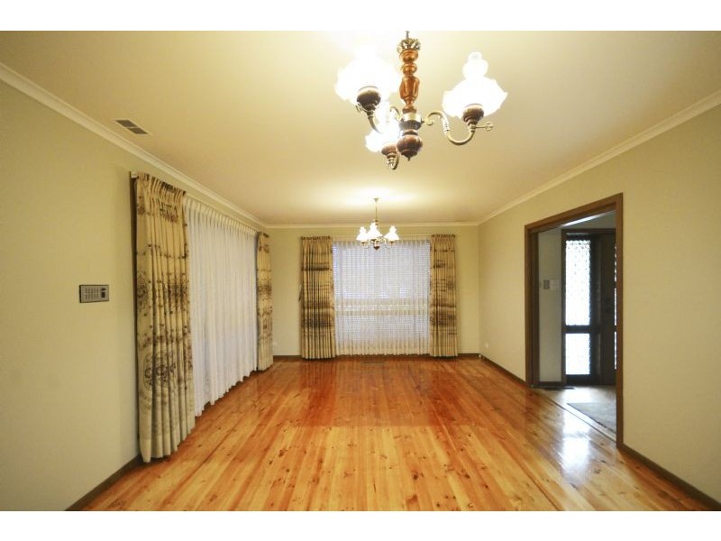 13 Kate Street, St Albans VIC 3021