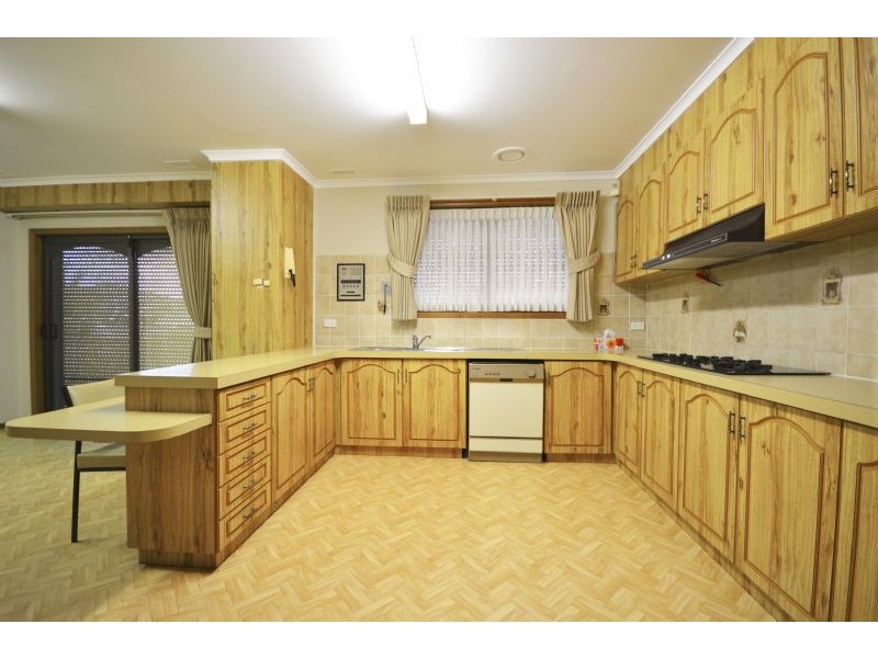 13 Kate Street, St Albans VIC 3021