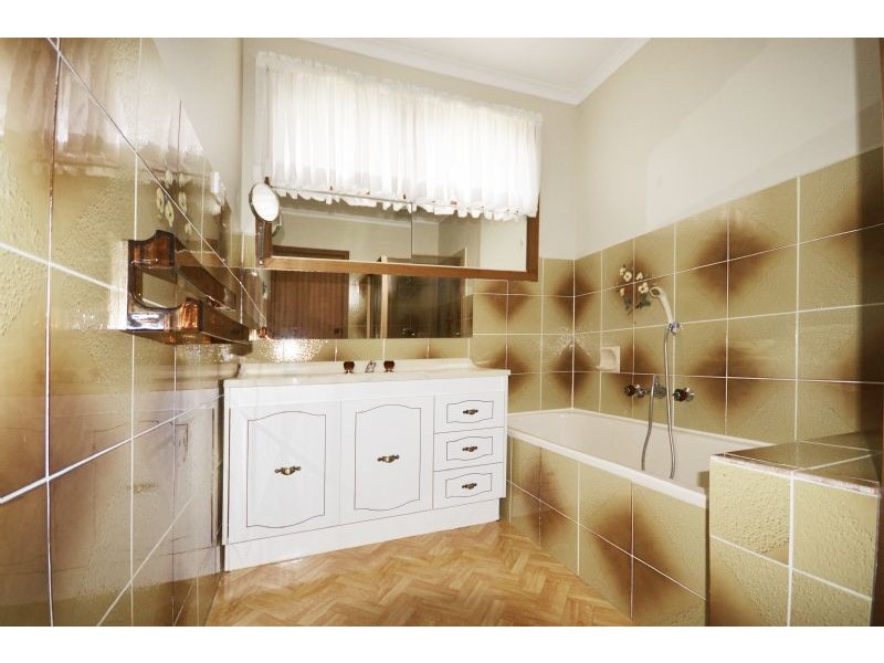 13 Kate Street, St Albans VIC 3021