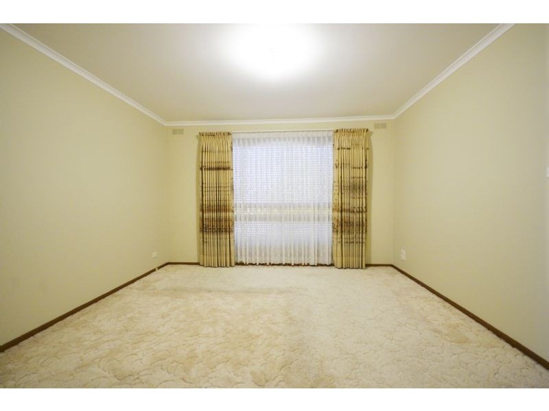 13 Kate Street, St Albans VIC 3021