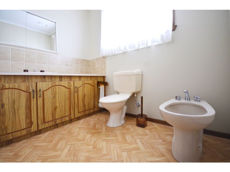 13 Kate Street, St Albans VIC 3021