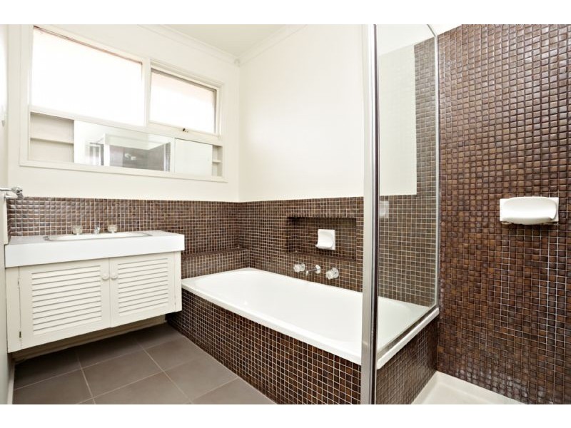 7 Magnolia Avenue, Kings Park VIC 3021