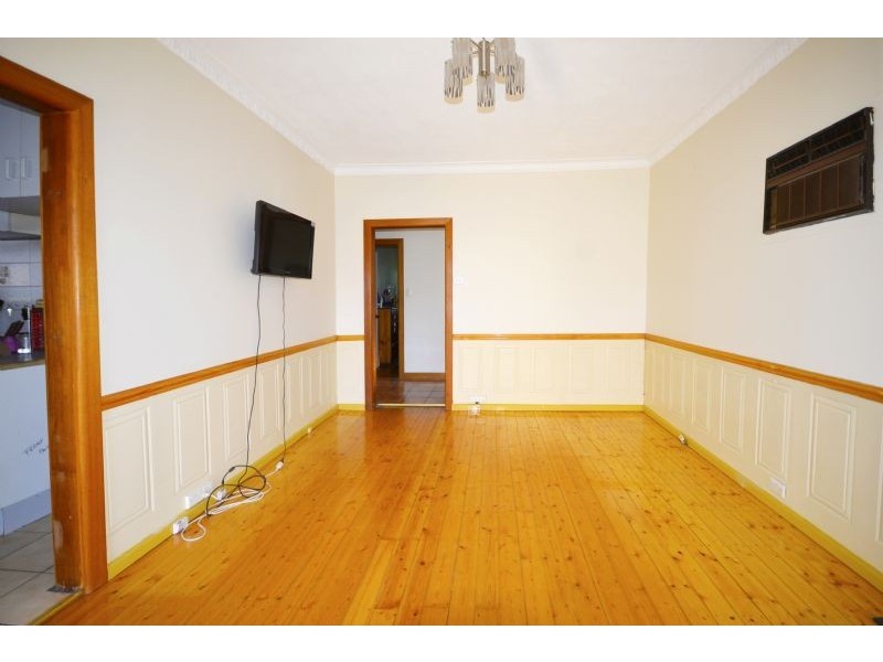 114 George Street, St Albans VIC 3021