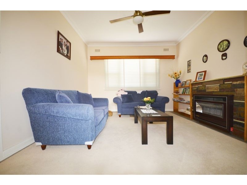 15 Erica Avenue, St Albans VIC 3021