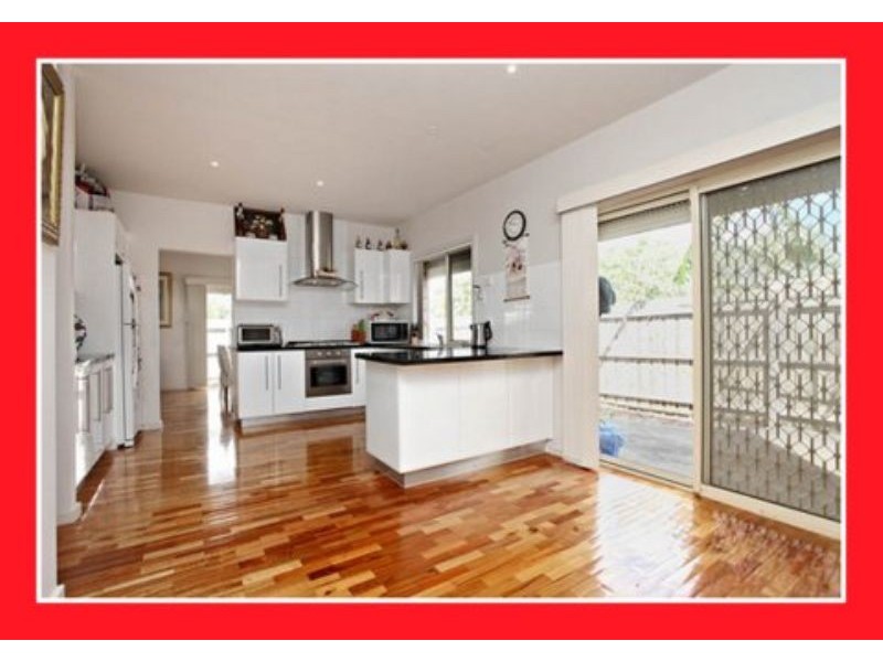 2/46 Ivanhoe Avenue, St Albans VIC 3021