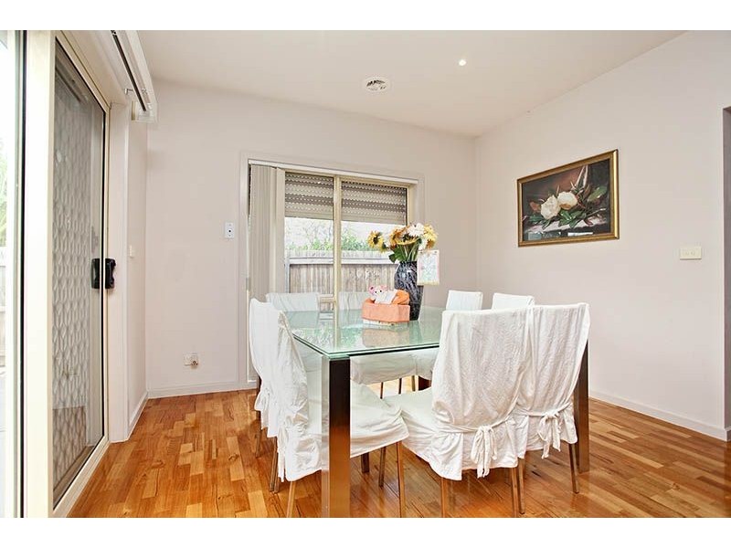 2/46 Ivanhoe Avenue, St Albans VIC 3021