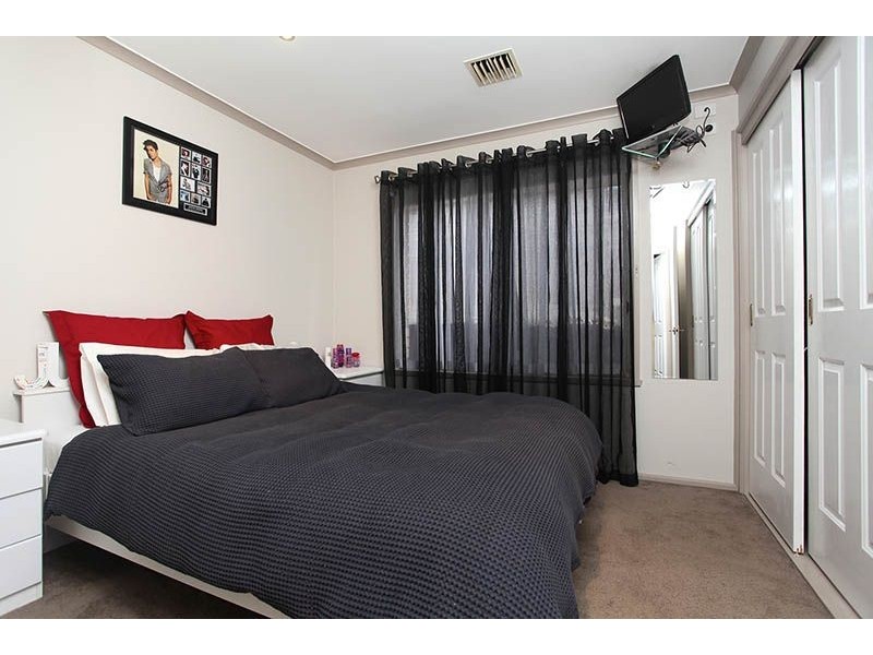 19 Kiparra Close, St Albans VIC 3021