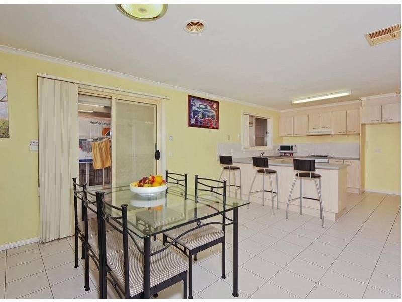 1/460 Main Road West, St Albans VIC 3021