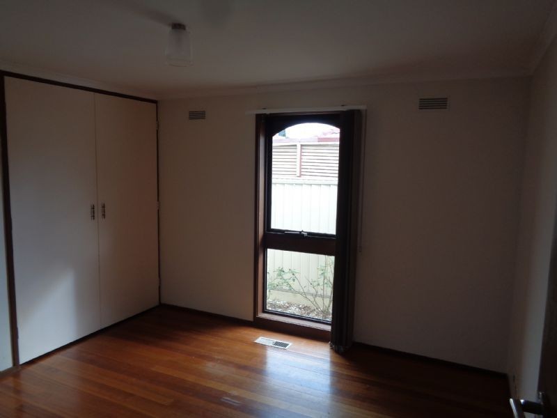 1/19 Curtin Street, St Albans VIC 3021