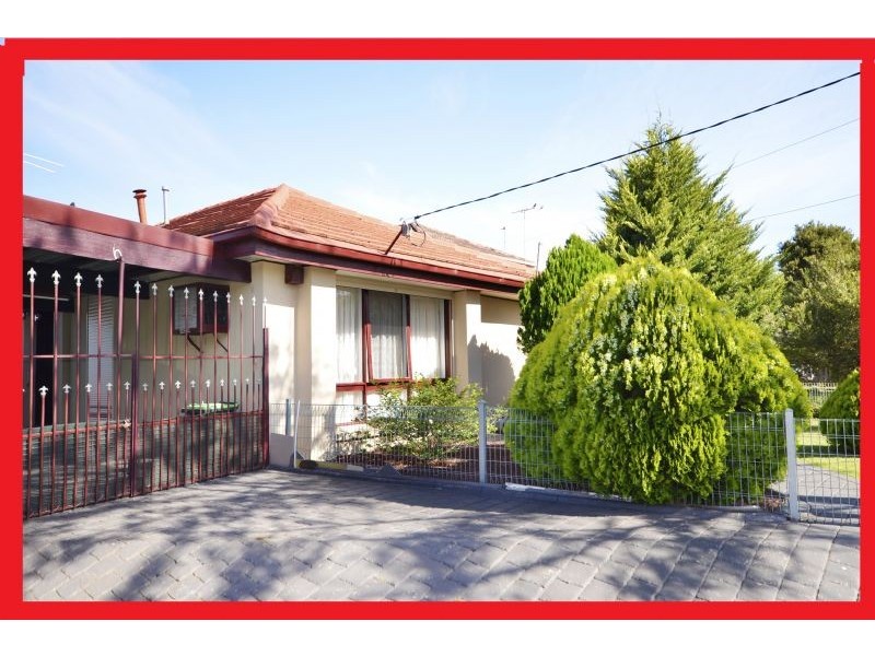 6 Camelot Drive, Albanvale VIC 3021
