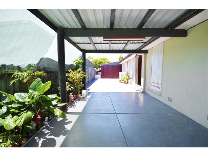 6 Camelot Drive, Albanvale VIC 3021