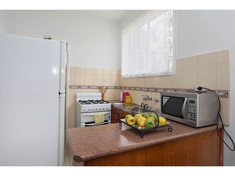 2/12-14 Cranbourne Avenue, Sunshine North VIC 3020