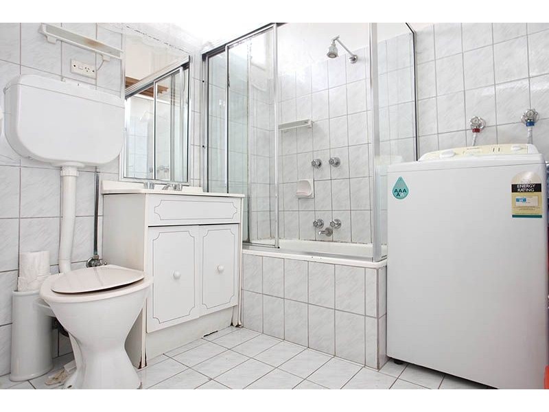 2/12-14 Cranbourne Avenue, Sunshine North VIC 3020