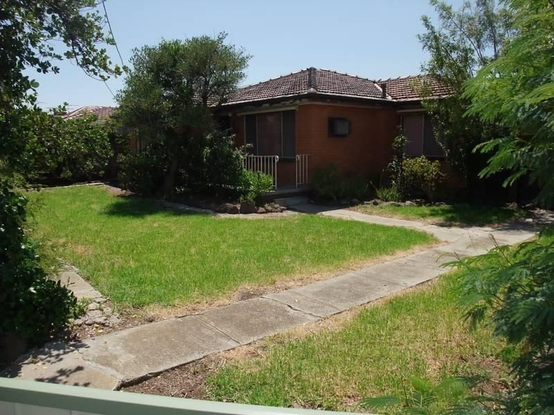 302 Station Road, St Albans VIC 3021