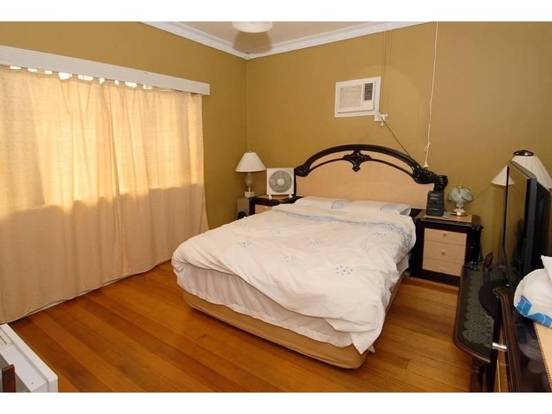 16 Andrea Street, St Albans VIC 3021