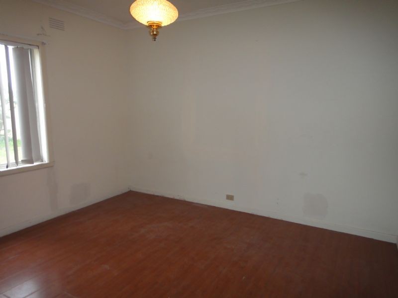 1/27 James Street, St Albans VIC 3021