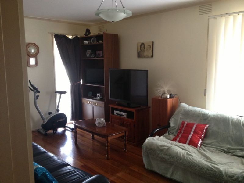 1 Pine Court, Kings Park VIC 3021