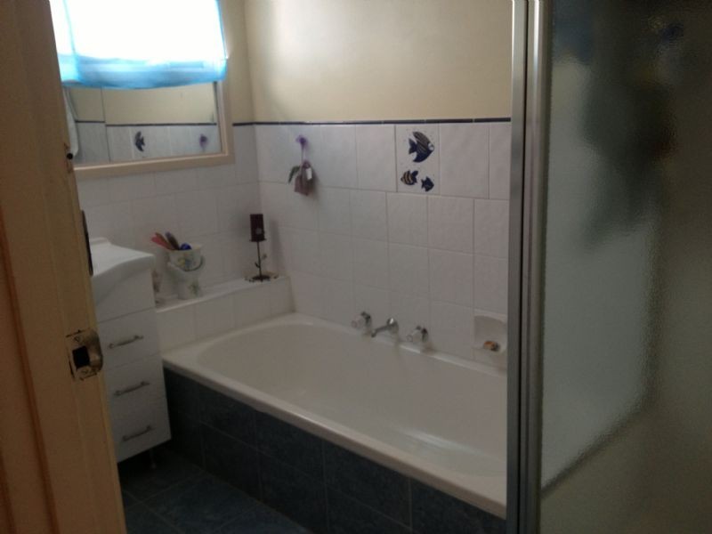 1 Pine Court, Kings Park VIC 3021