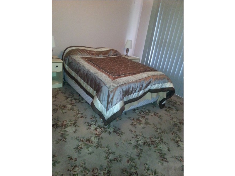 1/2 Lee Street, St Albans VIC 3021