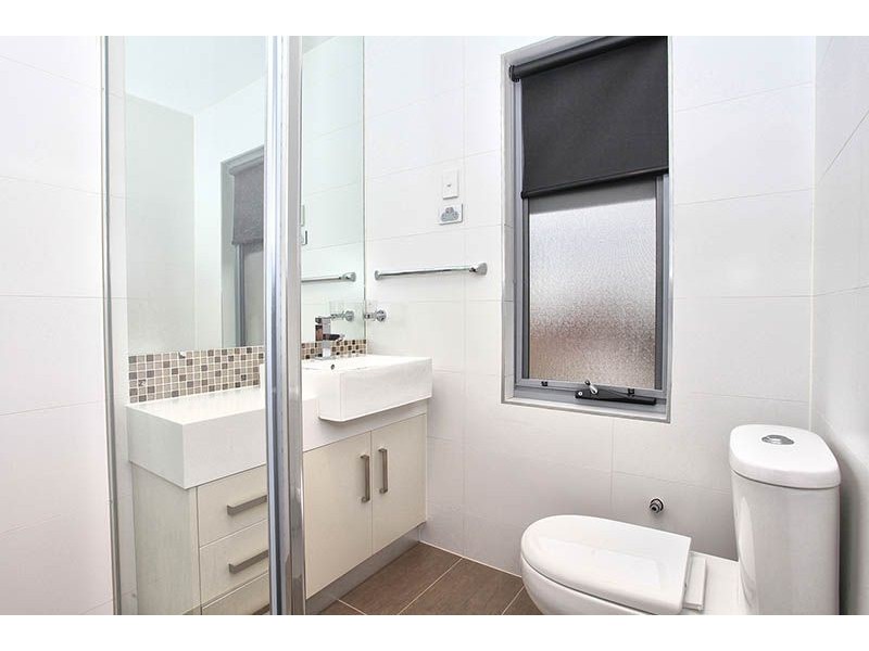 1/51 Walmer Avenue, St Albans VIC 3021