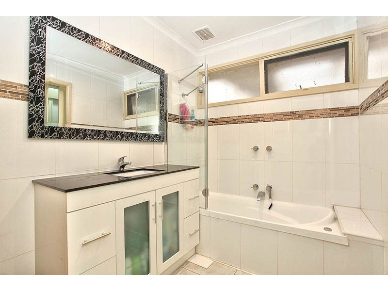 179 Main Road East, St Albans VIC 3021