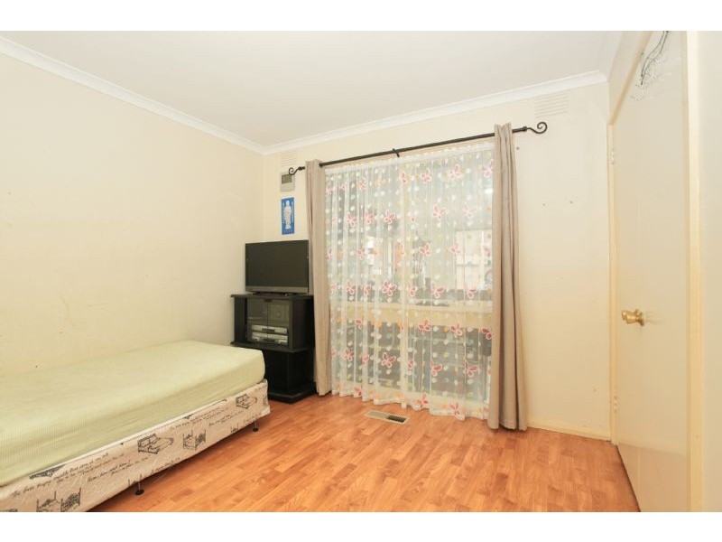 179 Main Road East, St Albans VIC 3021