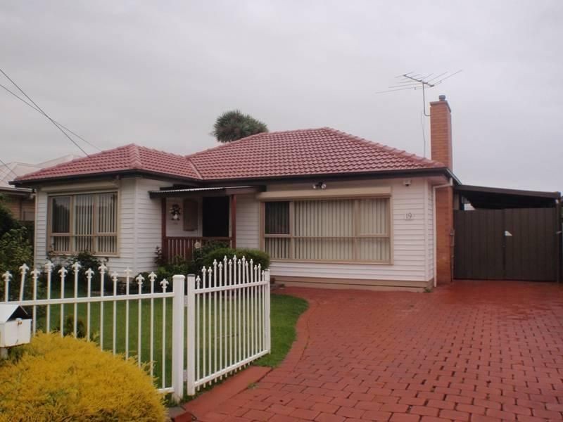 19 Butler Street, St Albans VIC 3021
