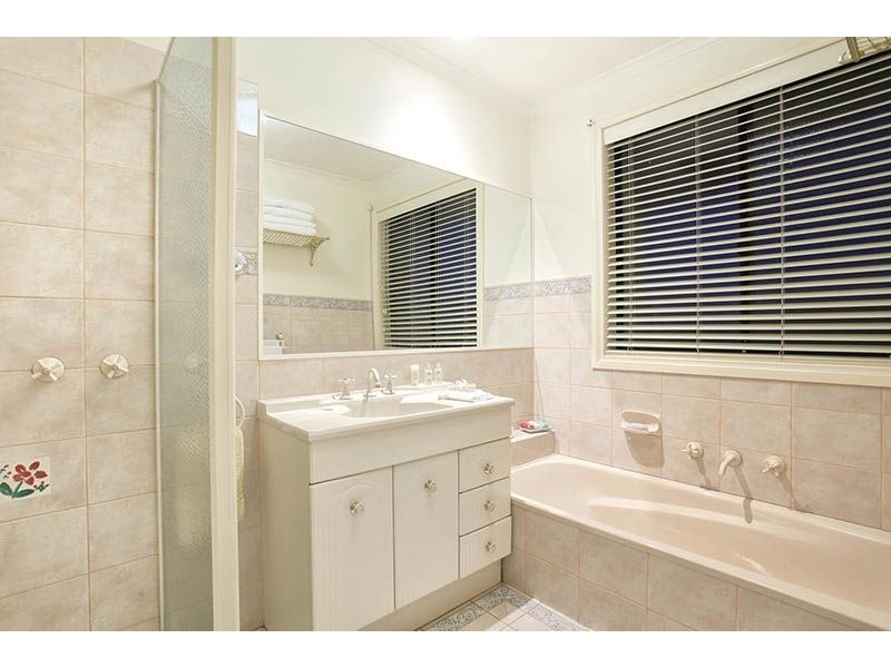 43 Border Drive, Keilor East VIC 3033