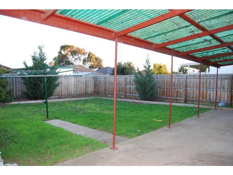 181 Taylors Road, St Albans VIC 3021