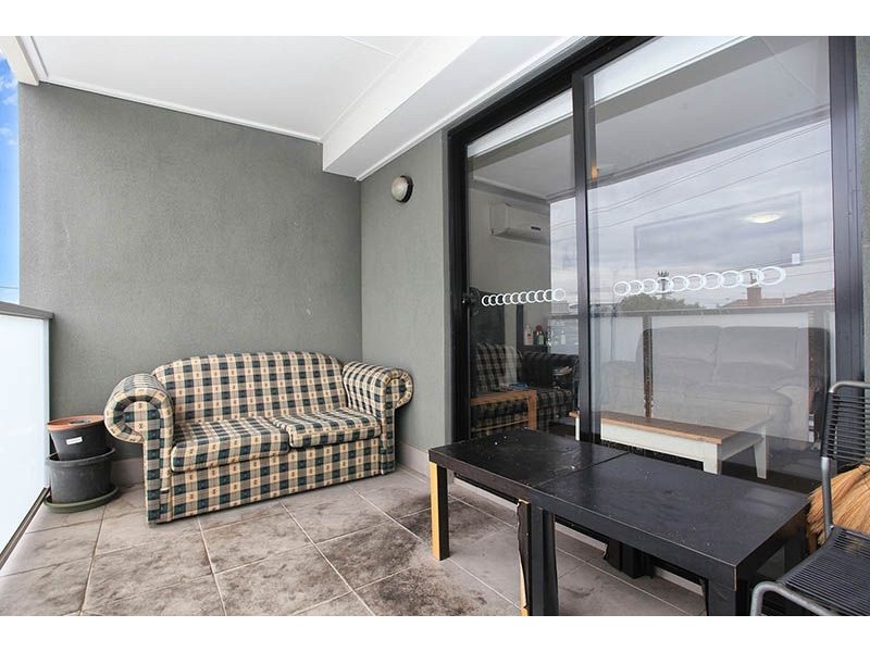 8/17 Shepparson Avenue, Carnegie VIC 3163