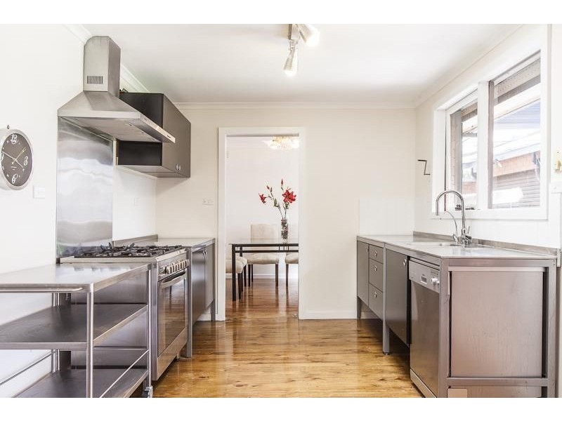 99 Atheldene Drive, St Albans VIC 3021