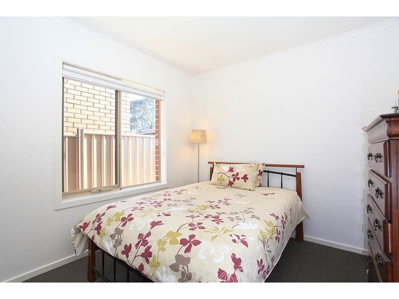 2/3 Harmon Avenue, St Albans VIC 3021