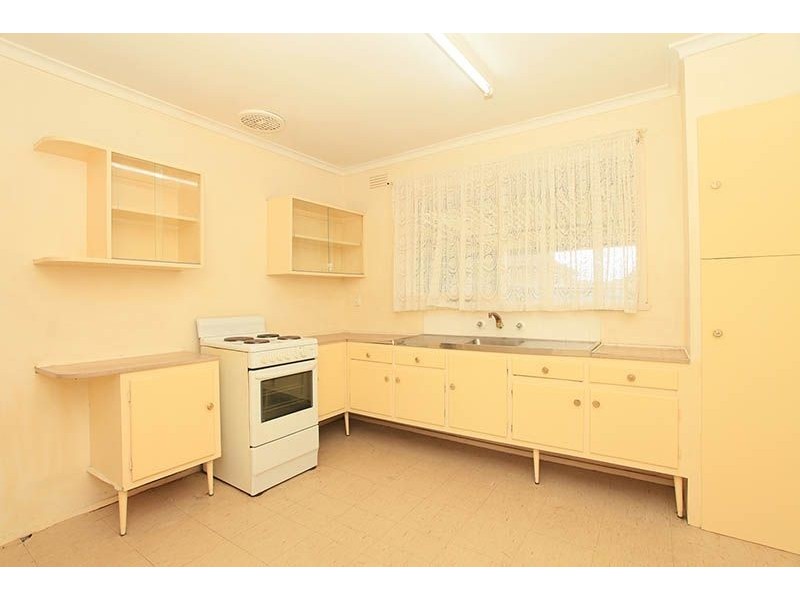 36 Henry Street, St Albans VIC 3021