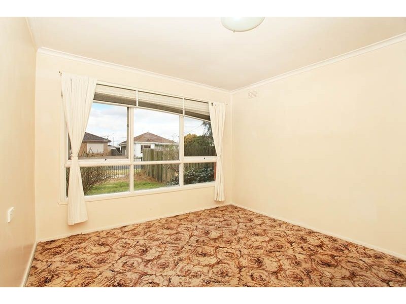 36 Henry Street, St Albans VIC 3021