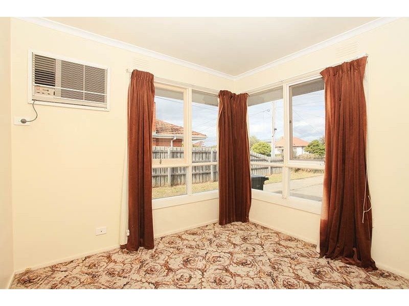 36 Henry Street, St Albans VIC 3021