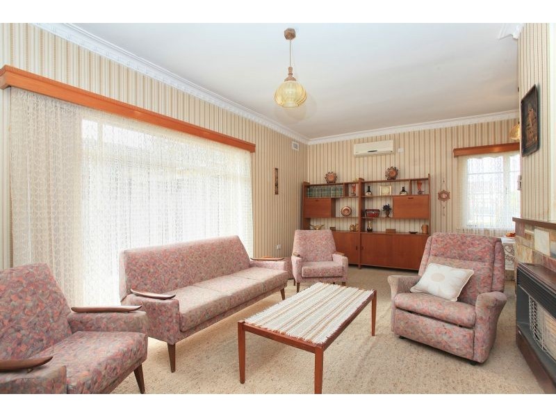 4 Scott Avenue, St Albans VIC 3021