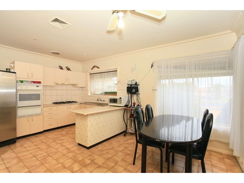 48 Bent Street, St Albans VIC 3021