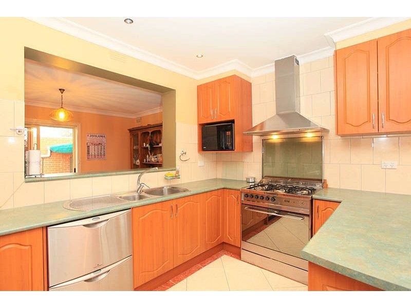 28 Harmon Avenue, St Albans VIC 3021