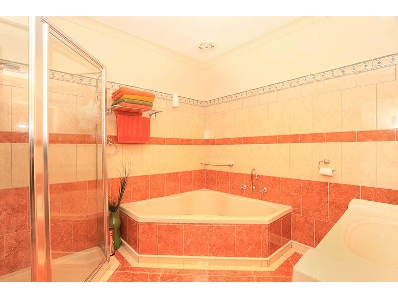 28 Harmon Avenue, St Albans VIC 3021