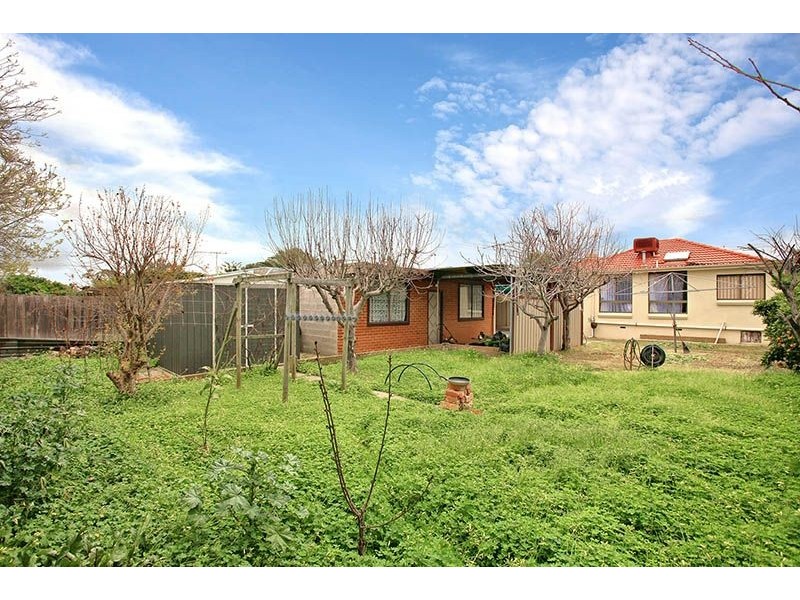 28 Harmon Avenue, St Albans VIC 3021