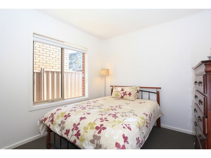 2/3 Harmon Avenue, St Albans VIC 3021