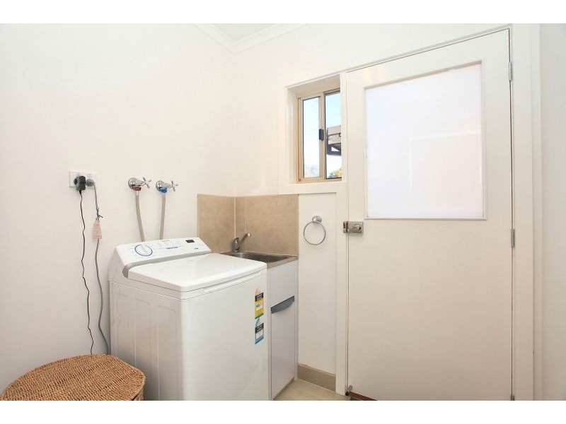 2/3 Harmon Avenue, St Albans VIC 3021