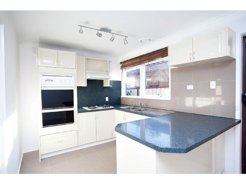 24 Lillypilly Crescent, Kings Park VIC 3021