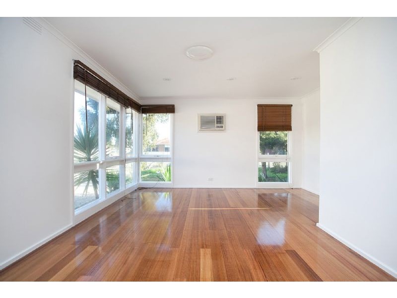 24 Lillypilly Crescent, Kings Park VIC 3021